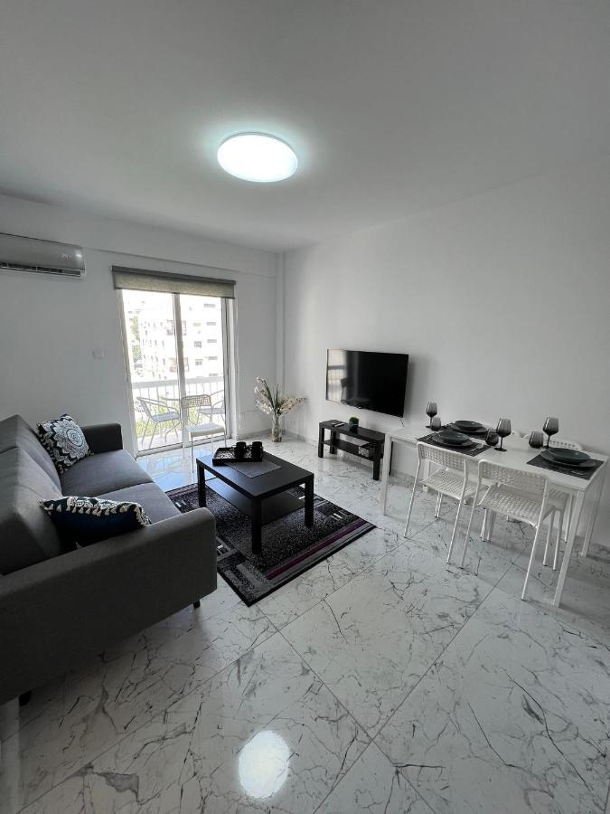 Amalia Residences Nicosia Exterior photo