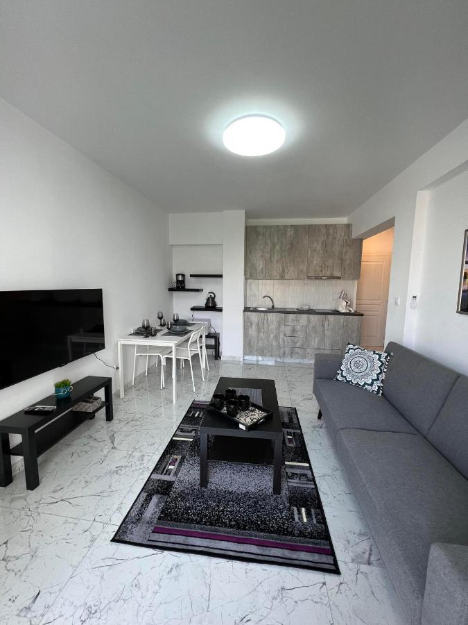 Amalia Residences Nicosia Exterior photo